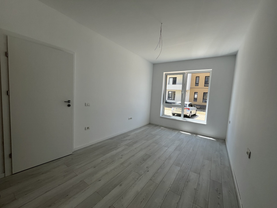 ULTIMUL APARTAMENT CU 3 CAMERE, DEZVOLTATOR, LIFT, GIROC