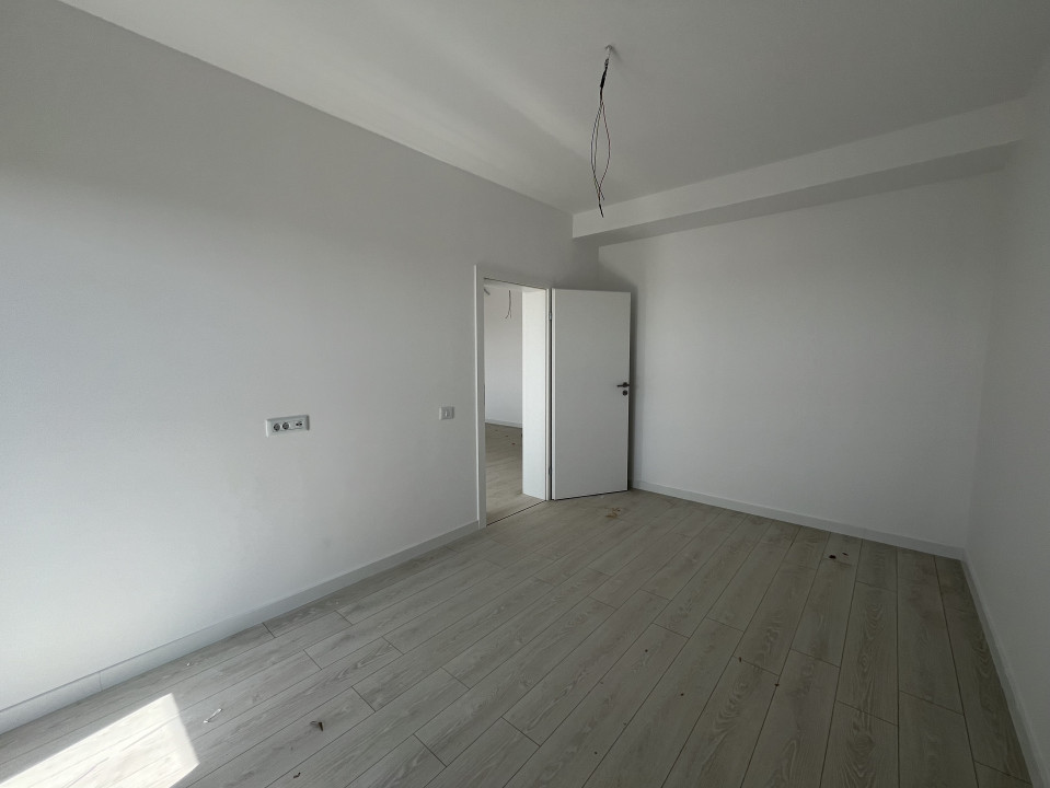 ULTIMUL APARTAMENT CU 3 CAMERE, DEZVOLTATOR, LIFT, GIROC