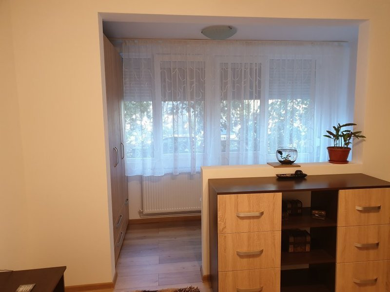 Anunt Imobiliar: Apartament 2 Camere de Vanzare in Zona Centrala!