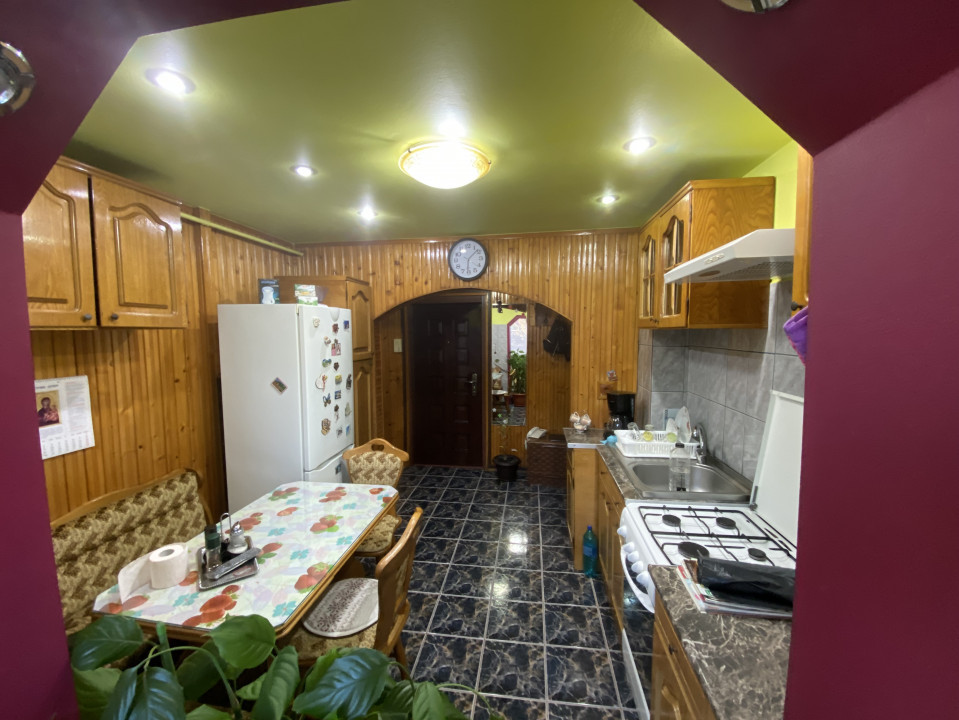 APARTAMENT CU 2 CAMERE DE VANZARE IN ARADULUI