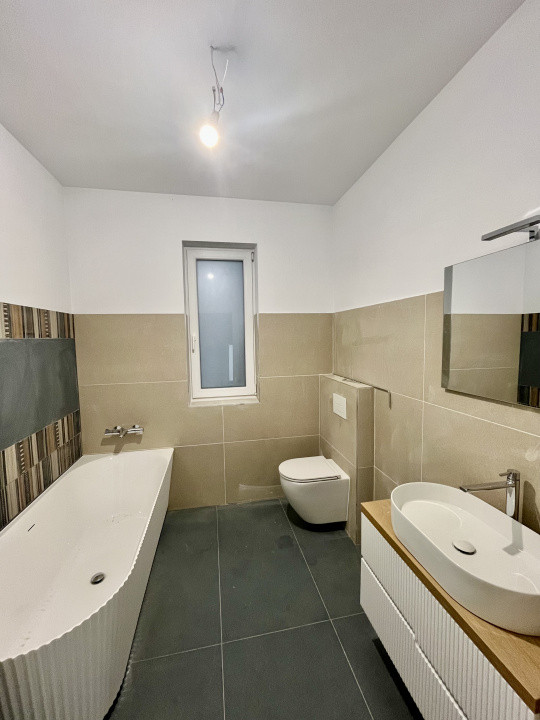 Pozitie Excelenta, 5 camere, Comision 0%