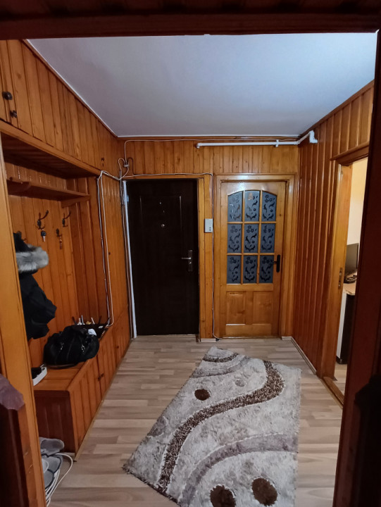 APARTAMENT 2 CAMERE LIPOVEI, DECOMANDAT, MOBILAT SI UTILAT – ETAJUL 1