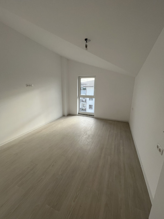 DISPONIBIL IMEDIAT, APARTAMENT SPATIOS, TIP PENTHOUSE