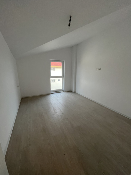 DISPONIBIL IMEDIAT, APARTAMENT SPATIOS, TIP PENTHOUSE