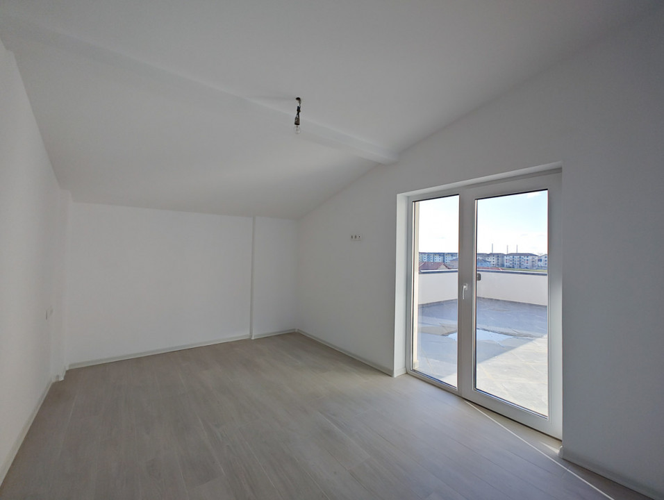 DISPONIBIL IMEDIAT, APARTAMENT SPATIOS, TIP PENTHOUSE