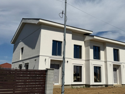 Case insiruite pe Calea Urseni pozitionare excelenta, cu utilitati 