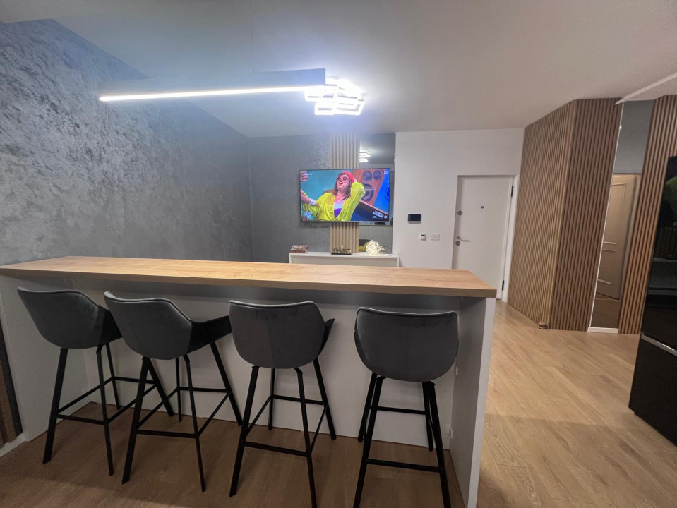 3 camere, complet mobilat, bloc nou cu piscina