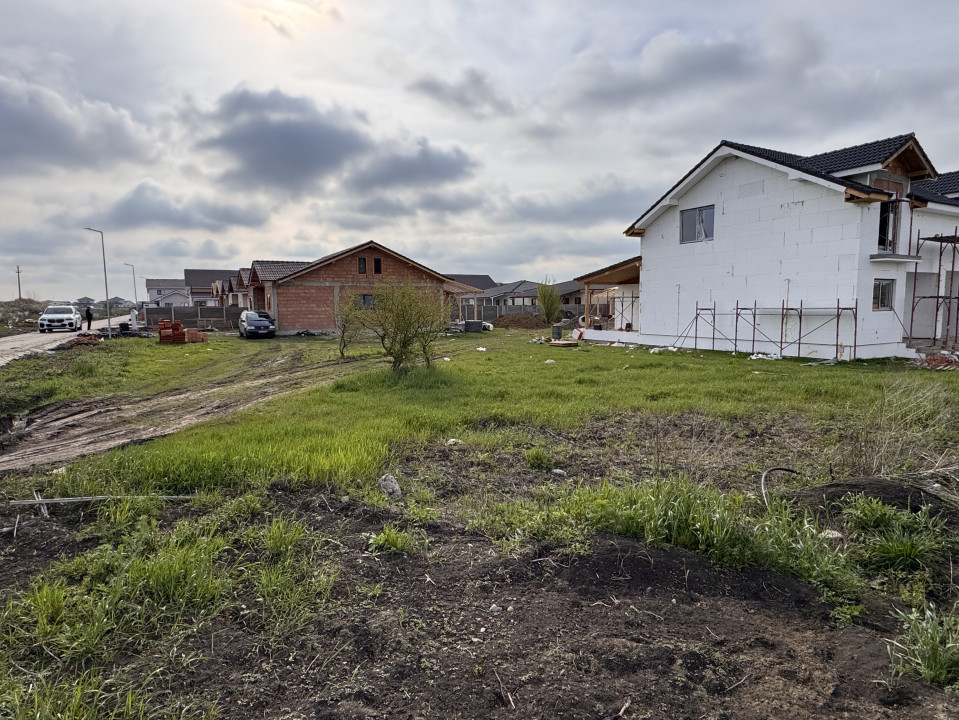 TEREN DUPLEX, A.C+ BRANSAMENTE , TOATE UTILITATILE, DUBLU FRONT