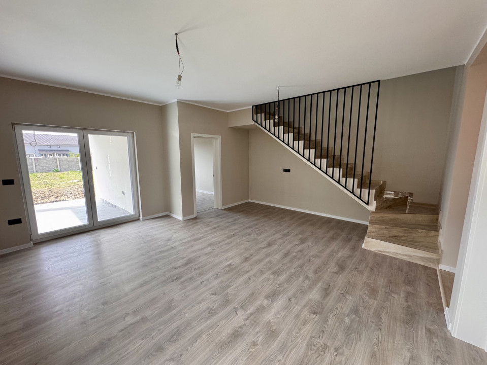 SPATIOS, 4 CAMERE, ZONA LINISTITA