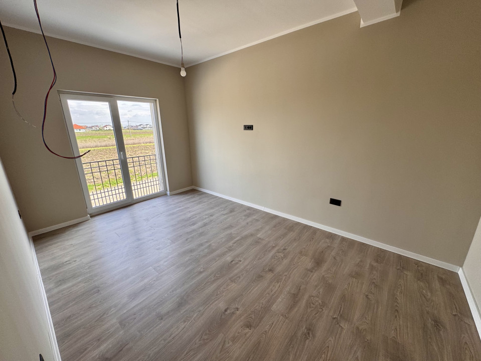 SPATIOS, 4 CAMERE, ZONA LINISTITA