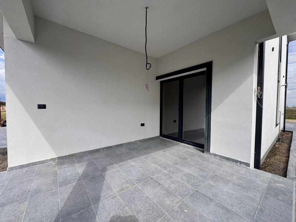 SPATIOS, 4 CAMERE, ZONA LINISTITA