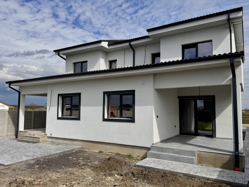 SPATIOS, 4 CAMERE, ZONA LINISTITA