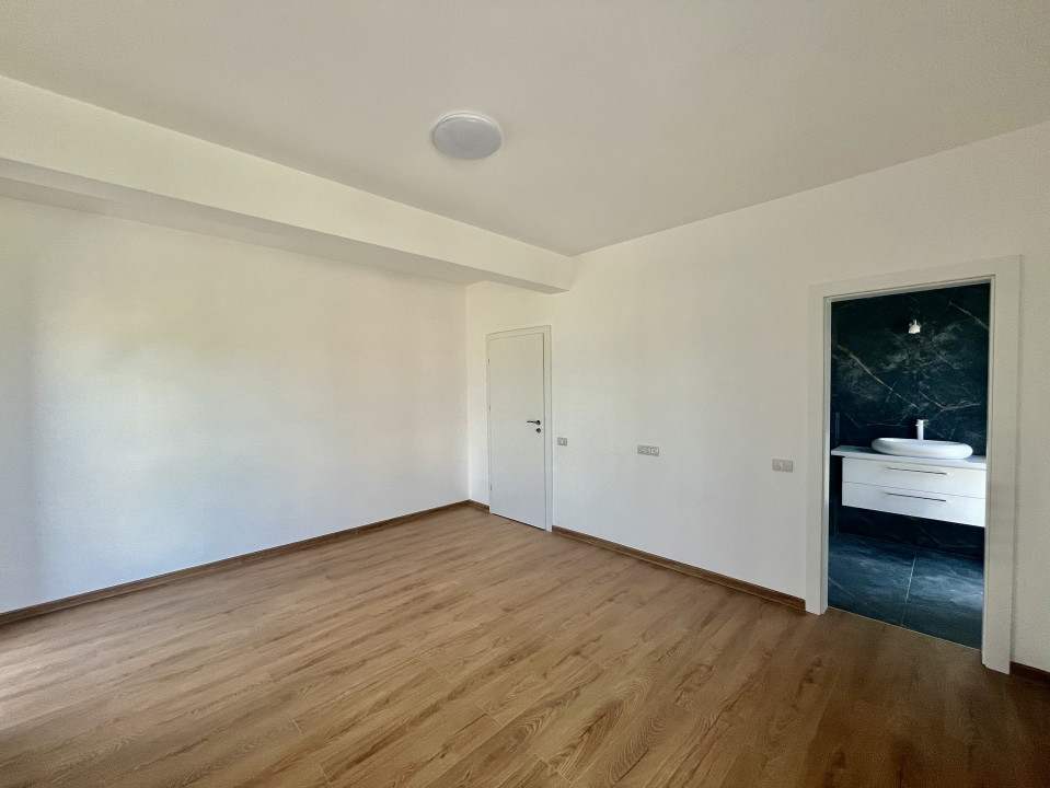 Finalizata, 4 camere, Mutare Imediata