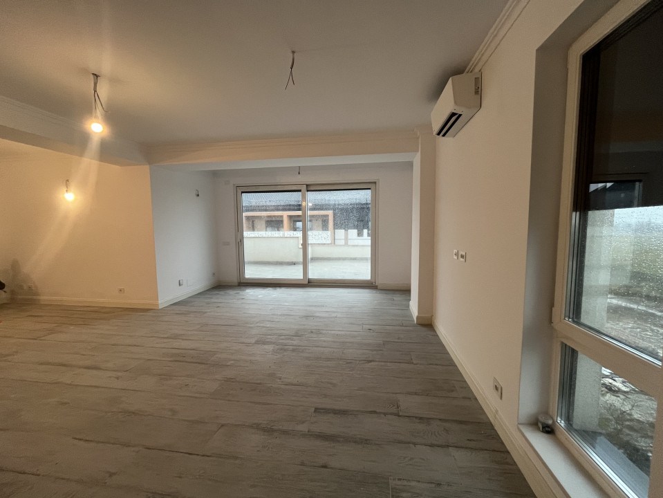 ULTIMUL PENTHOUSE, DEZVOLTATOR, LIDL GIROC 