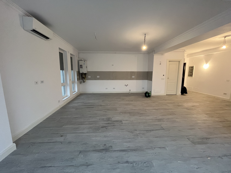 ULTIMUL PENTHOUSE, DEZVOLTATOR, LIDL GIROC 