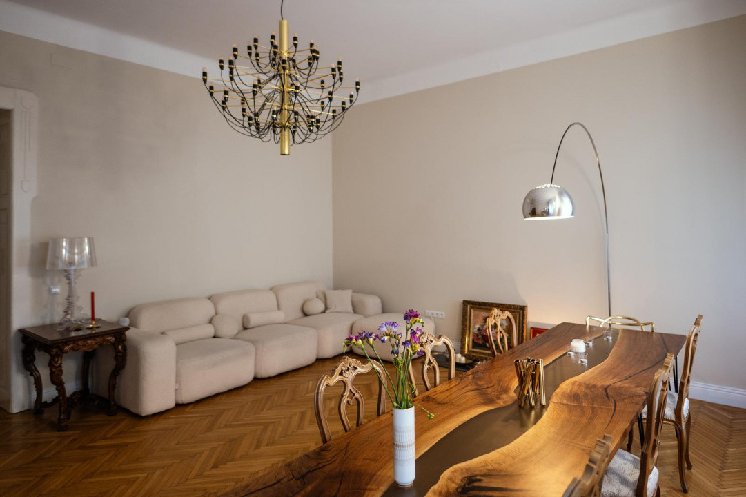 Apartament istoric conservat - ULTRACENTRAL - DIRECT PROPRIETAR