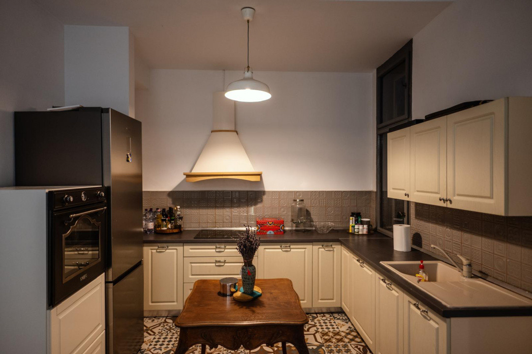 Apartament istoric conservat - ULTRACENTRAL - DIRECT PROPRIETAR