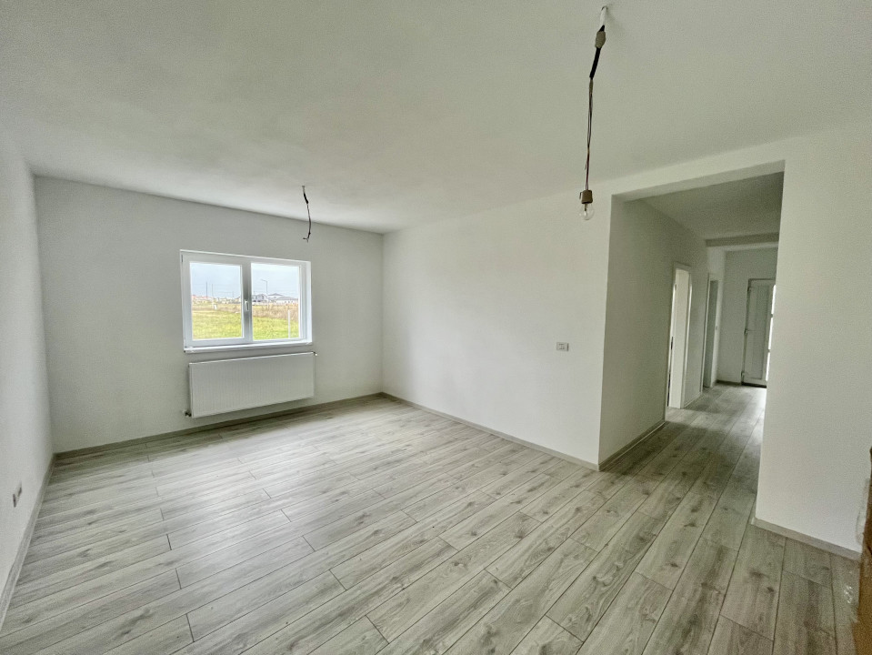 Complet Finalizat, 4 Camere, Mutare Imediata