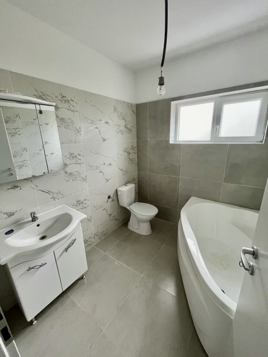 Complet Finalizat, 4 Camere, Mutare Imediata