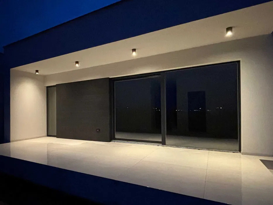 Duplex intabulat, cu 4 camere,gradina interioara, 435mp teren