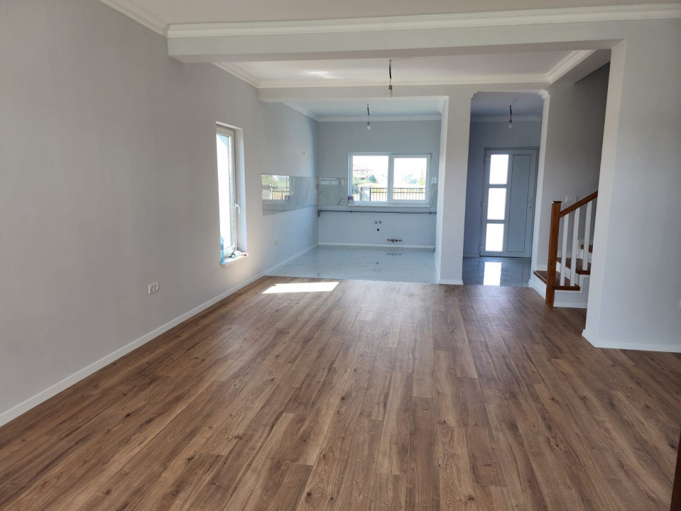 Mediteranean, 5 Camere, Mosnita