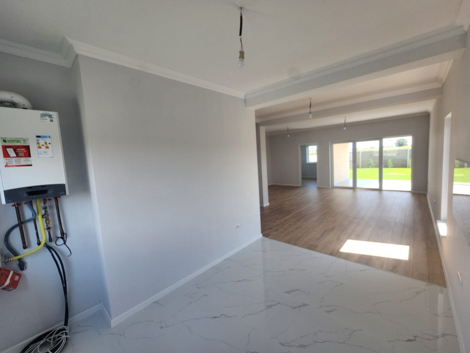 Mediteranean, 5 Camere, Mosnita