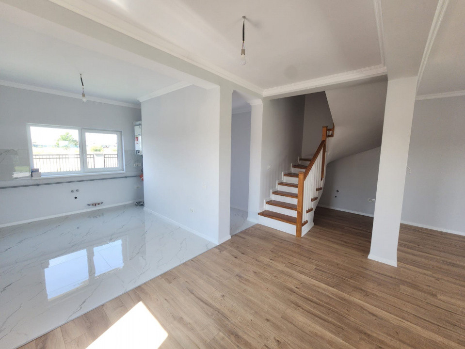 Mediteranean, 5 Camere, Mosnita