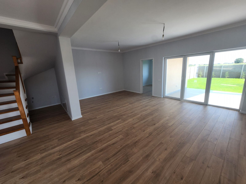 Mediteranean, 5 Camere, Mosnita