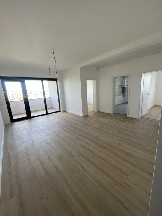 3 camere, Bucatarie separata, Bloc superb