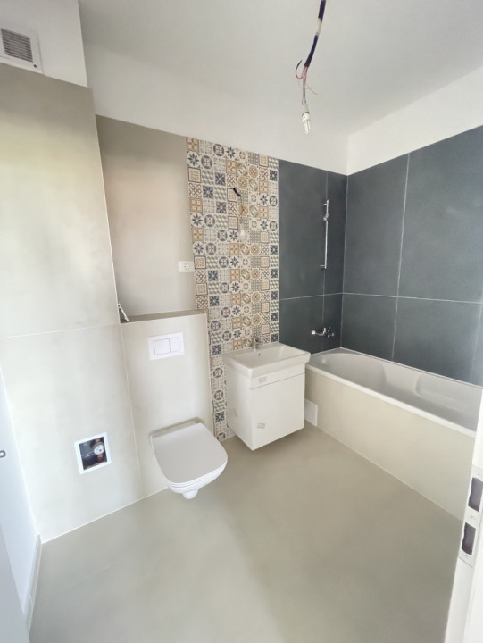 3 camere, Bucatarie separata, Bloc superb