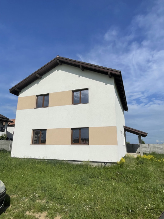 Apartamen 3 camere la duplex pe nivel