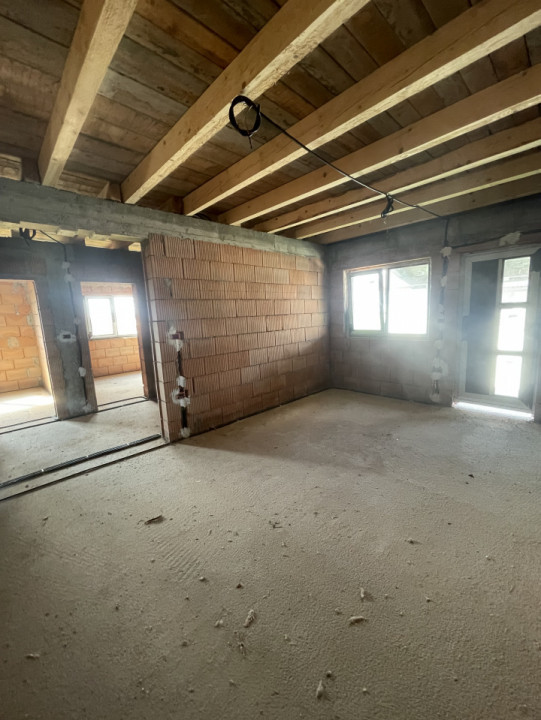 Apartamen 3 camere la duplex pe nivel