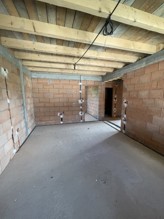 Apartamen 3 camere la duplex pe nivel