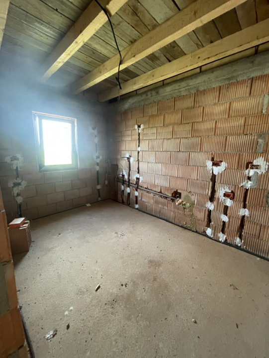 Apartamen 3 camere la duplex pe nivel