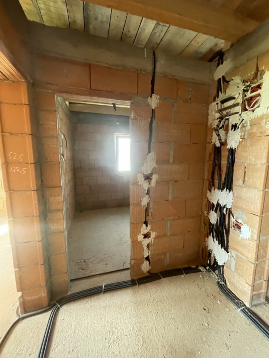 Apartamen 3 camere la duplex pe nivel