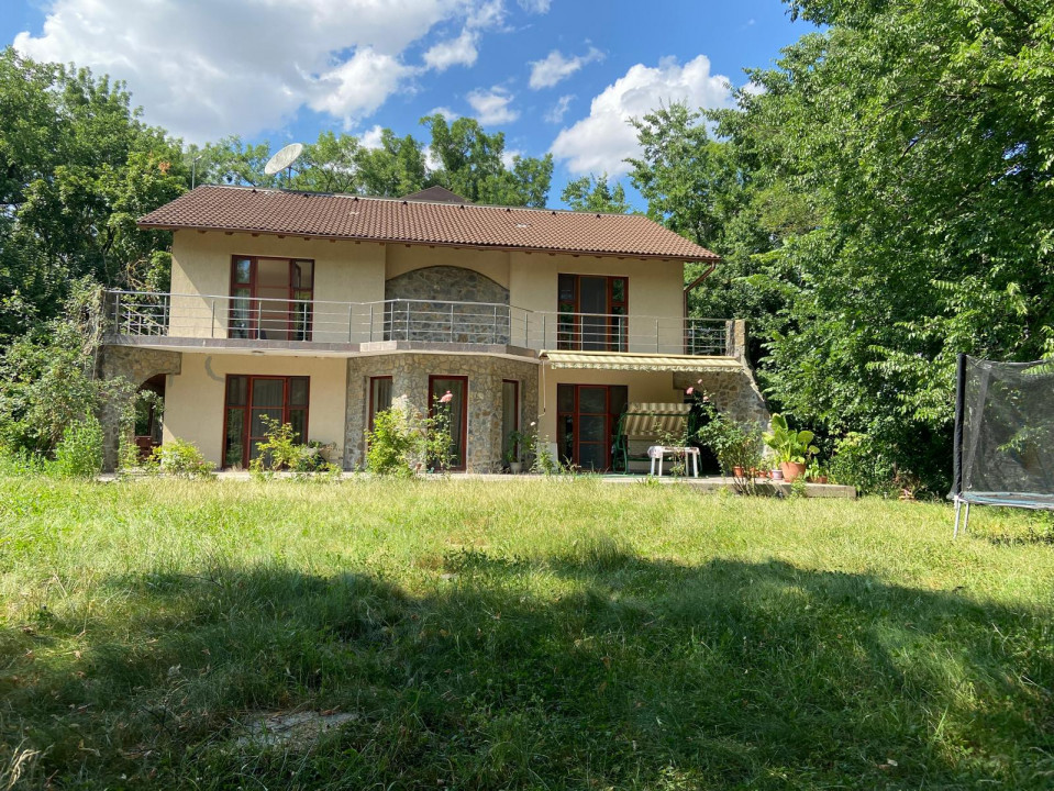 Proprietate inedita cu teren de 4400, si deschidere cu ponton pe Bega