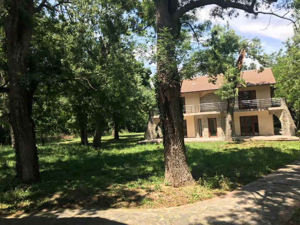 Proprietate inedita cu teren de 4400, si deschidere cu ponton pe Bega