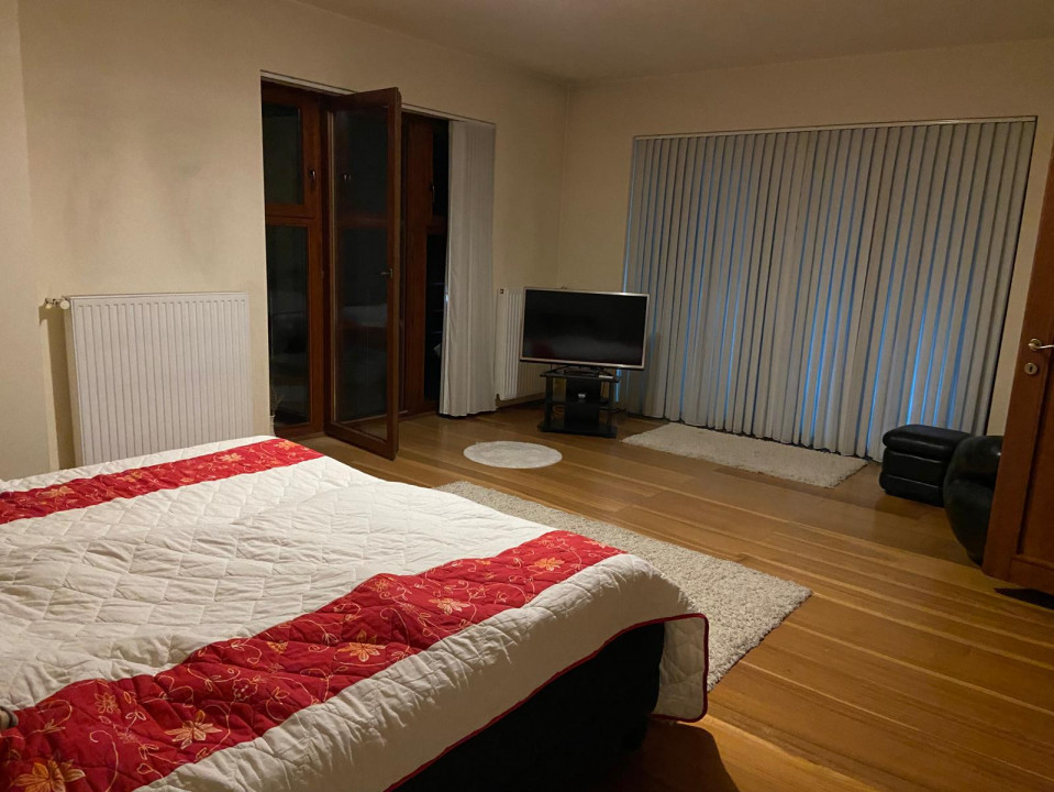 Proprietate inedita cu teren de 4400, si deschidere cu ponton pe Bega