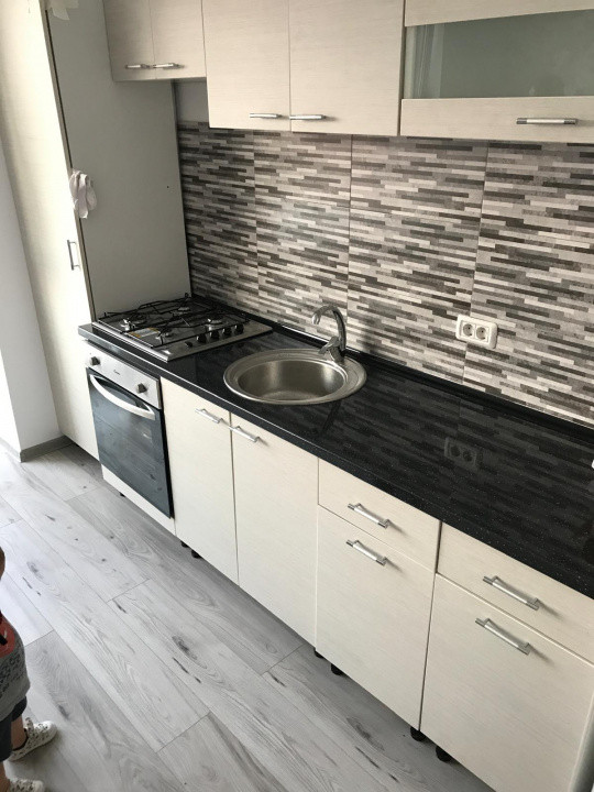 Apartament inedit, etaj intermediar, 2 camere, Giroc zona buna