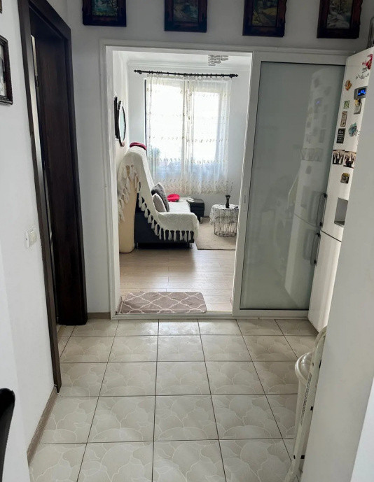 Parter cu curte, 2 intrari mobilat si utilat