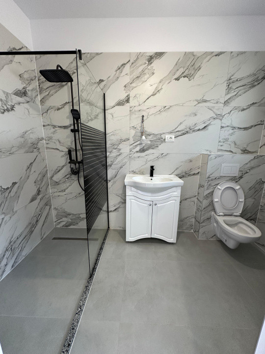 Duplex Despartit, 3 Camere, Pod Mansardabil