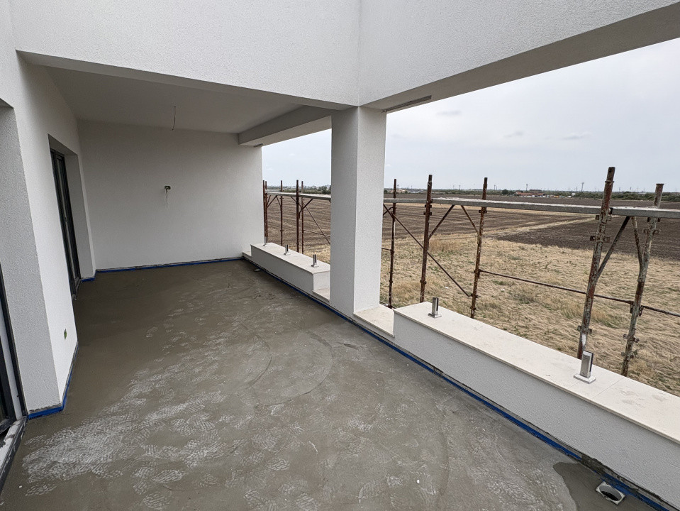 Apartament 4 Camere, Zona Metro 2