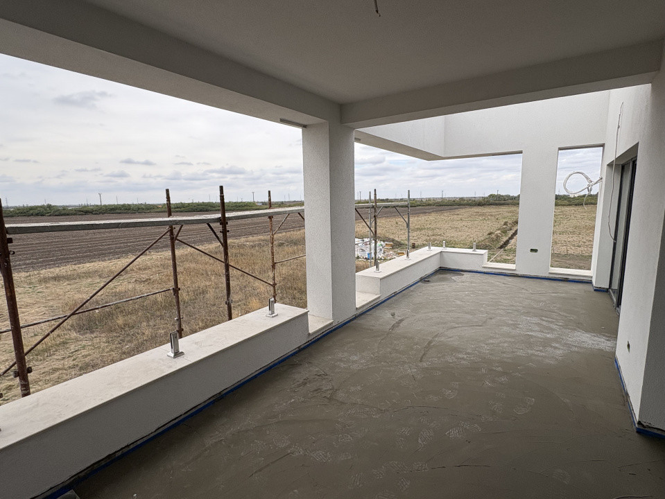 Apartament 4 Camere, Zona Metro 2