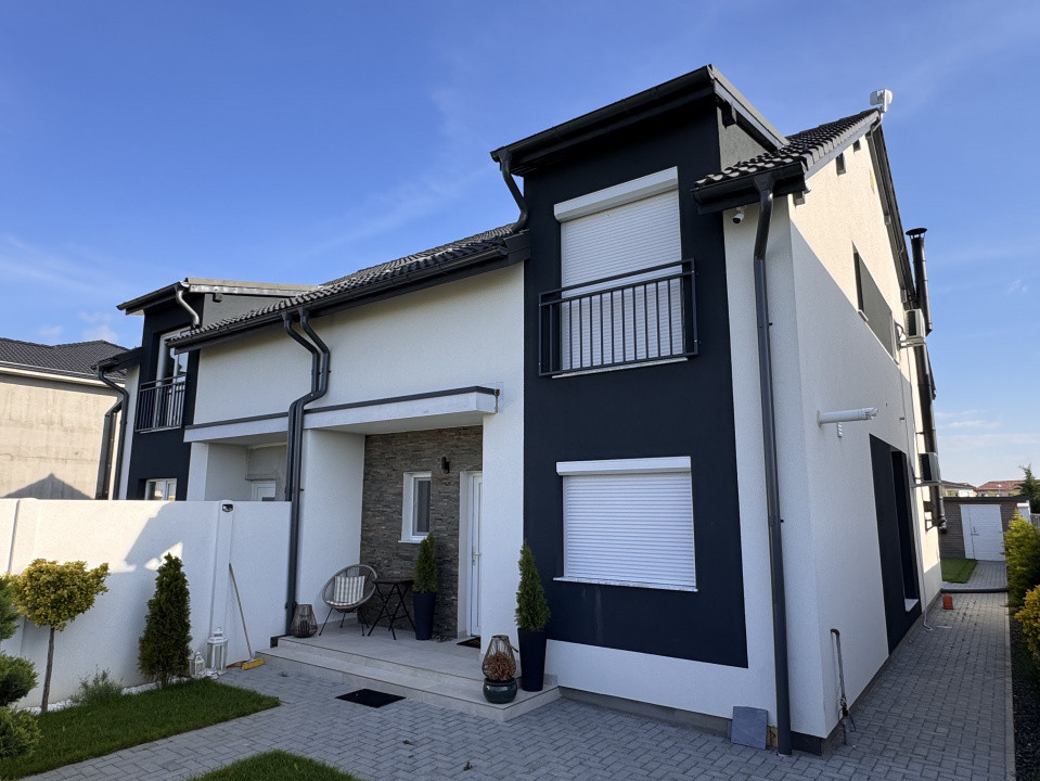 DUPLEX SPATIOS, 4 CAMERE, IZOLAT FONIC,ZONA LINISTITA