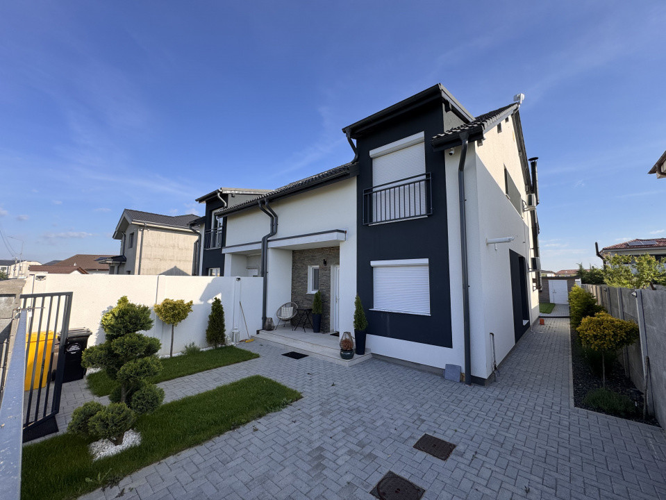 DUPLEX SPATIOS, 4 CAMERE, IZOLAT FONIC,ZONA LINISTITA