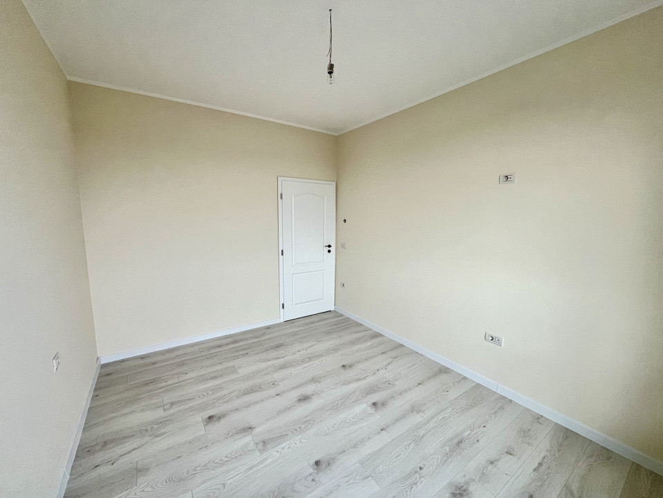 Comision 0%, 4 Camere, Front Stradal Generos