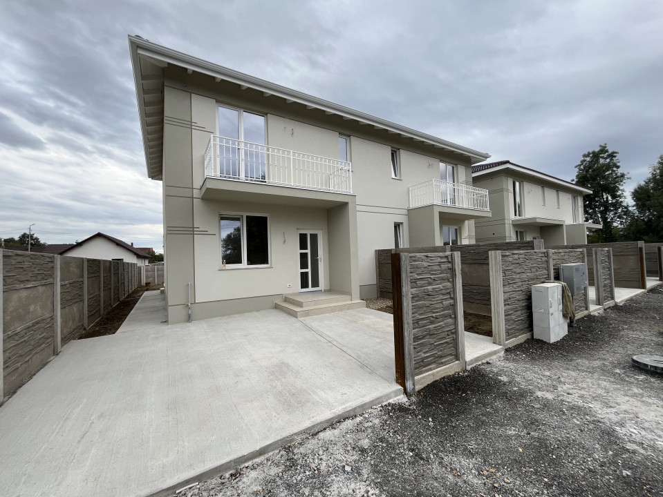 Comision 0%, 4 Camere, Front Stradal Generos