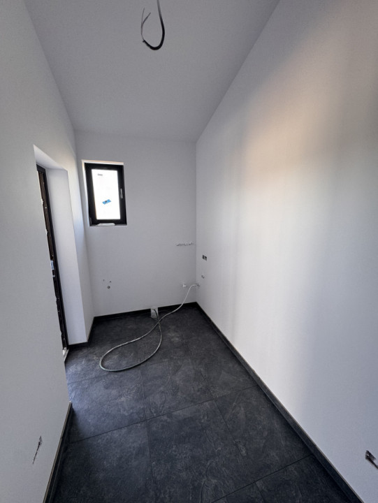 3 CAMERE, DESPARTIT PRIN C.T , SUPRAFATA GENEROASA