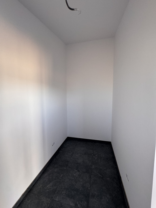 3 CAMERE, DESPARTIT PRIN C.T , SUPRAFATA GENEROASA