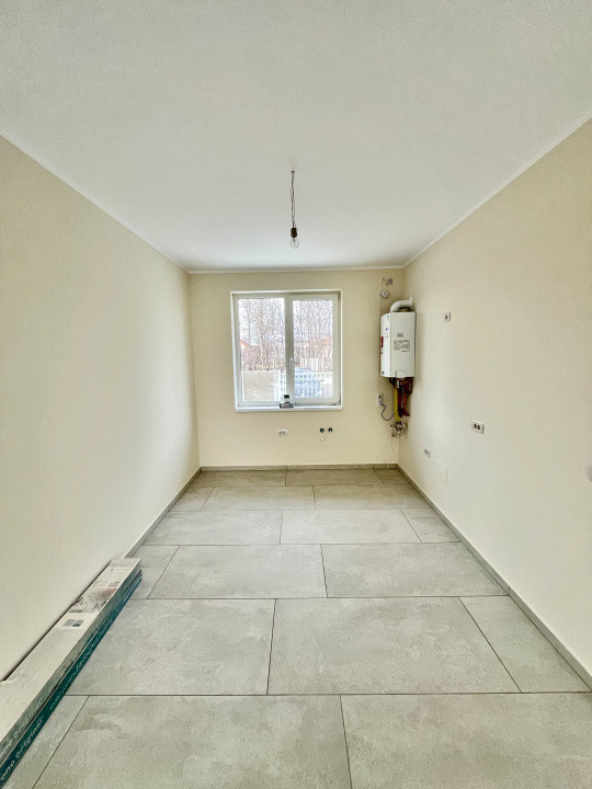 Comision 0%, Mediteranean, Asfalt